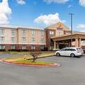 Photo of Comfort Inn & Suites Pine Bluff