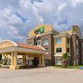 Exterior of Holiday Inn Express & Suites Tomball