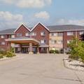 Exterior of Mainstay Suites Dubuque at Hwy 20