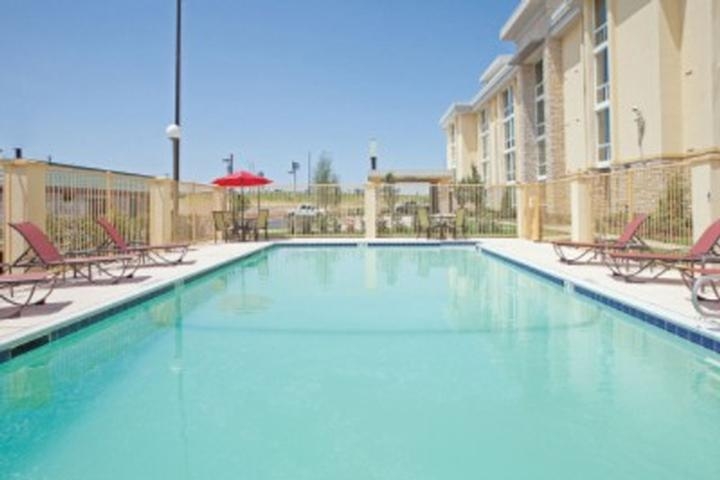 La Quinta Inn & Suites by Wyndham Dallas I 35 Walnut Hill Ln photo collage