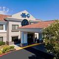 Image of Best Western Valencia / Six Flags Inn & Suites