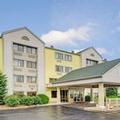Image of Days Inn & Suites by Wyndham Kansas City South