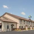 Exterior of Days Inn by Wyndham Le Roy / Bloomington Southeast
