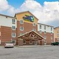 Exterior of Extended Stay America Select Suites Cleveland Airport