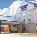 Exterior of Fairfield Inn and Suites By Marriott St Charles