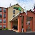 Exterior of Holiday Inn Express Grants Pass Oregon