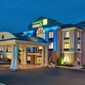 Exterior of Holiday Inn Express Hotel & Suites Quakertown, an IHG Hotel