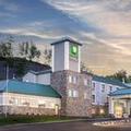 Exterior of Holiday Inn Express Houghton Keewenaw