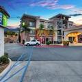 Exterior of Holiday Inn Express & Suites Lake Elsinore An Ihg Hotel