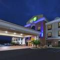 Exterior of Holiday Inn Express & Suites Niles