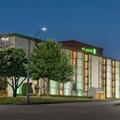Exterior of Holiday Inn Fort Worth Convention Center