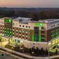 Photo of Holiday Inn & Suites Atlanta Perimeter Dunwoody