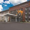 Image of La Quinta Inn & Suites by Wyndham Cleveland - Airport North
