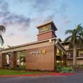 Image of La Quinta Inn & Suites by Wyndham Orange County Airport