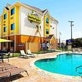 Exterior of Microtel Inn & Suites New Braunfels