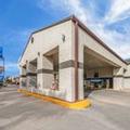Exterior of Motel 6 Laredo, TX - Airport