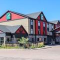 Exterior of Quality Inn and Suites Petawawa
