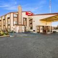 Exterior of Red Roof Inn & Suites Medford - Airport