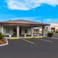Photo of Red Roof Inn & Suites Thomasville