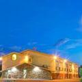 Photo of Super 8 by Wyndham Las Cruces University Area