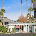 Exterior of Travelodge by Wyndham Bakersfield