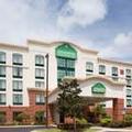 Exterior of Wingate by Wyndham Orlando Airport