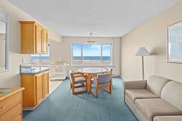 Rockaway Beach Resort