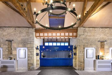 voco Oxford Thames by IHG