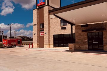 Studio 6 – Humble Tx