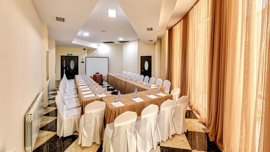 Photo of MEETING ROOM IN A WHITE