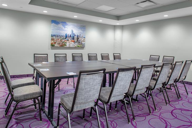 Photo of Elm Meeting Room