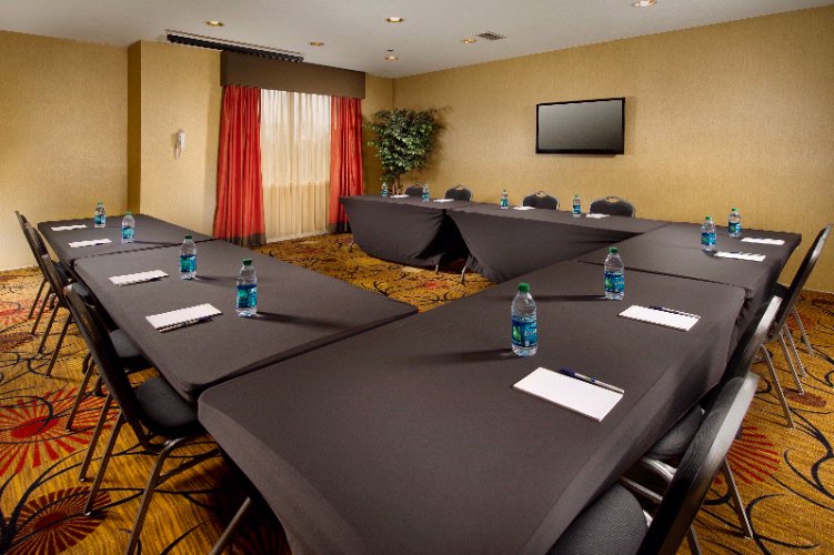 Photo of Holiday Inn Express Meeting room