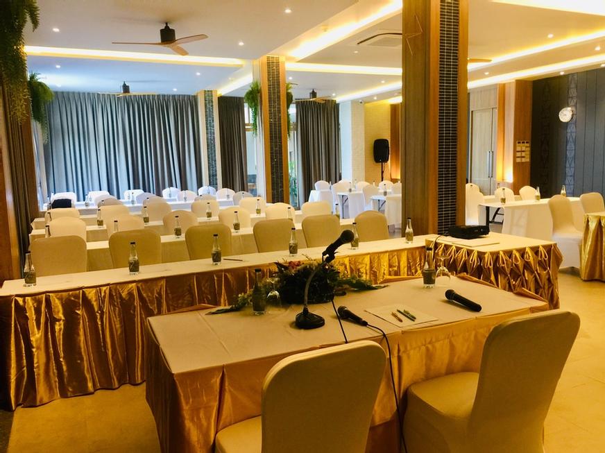 Photo of White Sand Meeting Room 