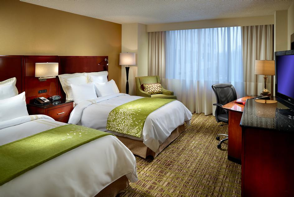 ST. LOUIS MARRIOTT WEST - Chesterfield MO 660 Maryville Centre 63141