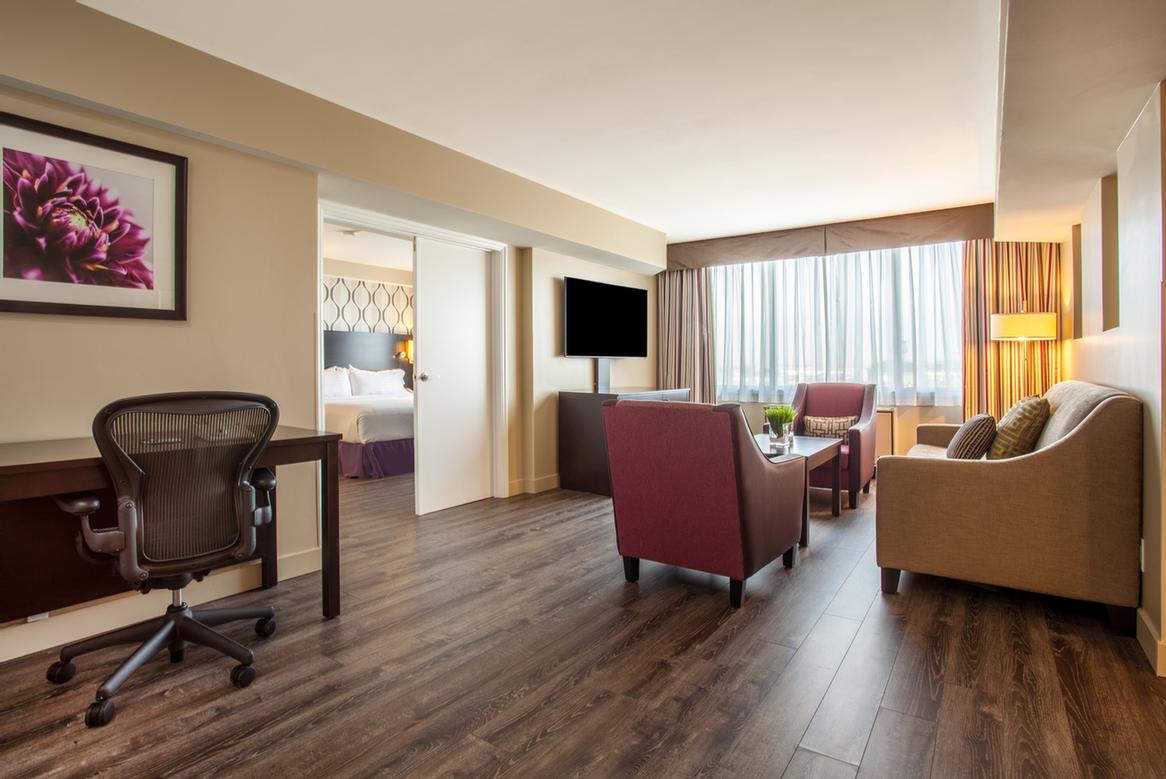 HOLIDAY INN® TORONTO - INT'L AIRPORT BY IHG - Toronto ON 970 Dixon Rd ...