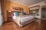 Suite Executive 4 of 6