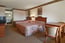 Queen Double Room 6 of 8
